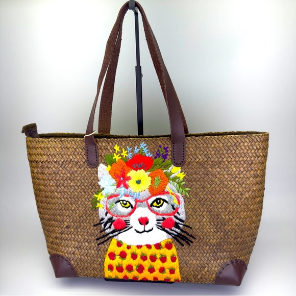 Handcrafted Seagrass Cat Tote Bag - Picture 1 of 14